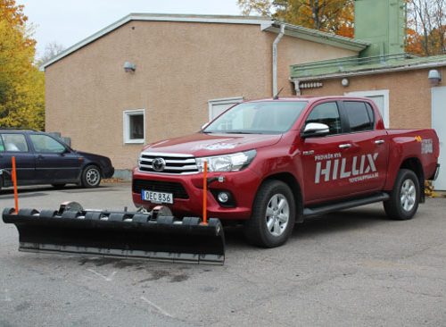 toyota-hilux-550px toyota-hilux-550px